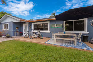 915 SW 27th Pl, Boynton Beach, FL 33435, Sold 03/23/23