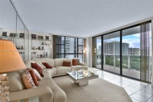 3701 N Country Club Dr APT 1103, Aventura, FL 33180, Sold 01/13/23