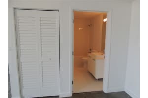 151 SE 1st St Apt 1708, Miami, FL 33131, Sold 02/17/23