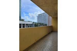 2924 Collins Ave APT 401, Miami Beach, FL 33140, Sold 02/07/23