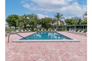 1402 NW 80th Ave APT 402, Margate, FL 33063, Sold 01/17/23