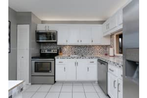 1402 NW 80th Ave APT 402, Margate, FL 33063, Sold 01/17/23