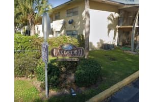 15689 SW 73rd Cir Terrace, Miami, FL 33193, Sold 02/06/23