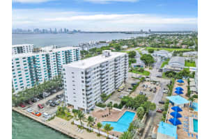 7545 E Treasure Dr #8a, North Bay Village, FL 33141, Sold 12/23/22