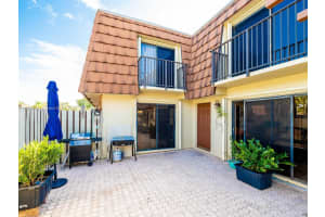 11916 SW 11th Ct, Davie, FL 33325, Sold 03/31/23