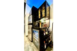 Vizcayne, 253 NE 2nd St APT 314, Miami, FL 33132, Sold 04/27/23