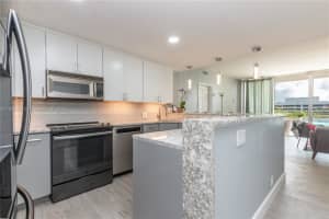 7929 West Dr, North Bay Village, FL 33141, Sold 12/30/22