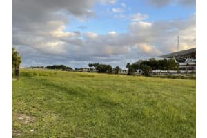 2250 NW 204th St, Miami Gardens, FL 33056, Sold 01/25/23