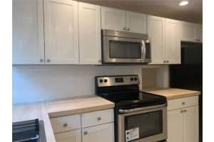 922 NE 199th St, Miami, FL 33179, Sold 02/09/23