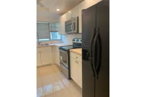 922 NE 199th St, Miami, FL 33179, Sold 02/09/23