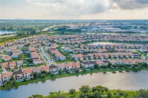 800 NE 195th St APT 114, Miami, FL 33179, Sold 04/14/23