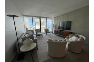 68 SE 6th St Apt 3103, Miami, FL 33131, Sold 11/30/22