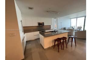 68 SE 6th St Apt 3103, Miami, FL 33131, Sold 11/30/22