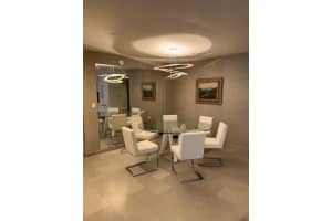 68 SE 6th St Apt 3103, Miami, FL 33131, Sold 11/30/22