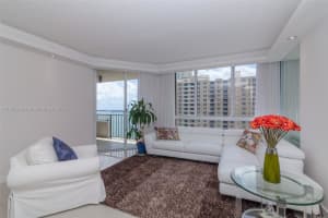 520 Brickell Key Dr, Miami, FL 33131, Sold 02/15/23