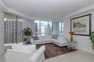 520 Brickell Key Dr, Miami, FL 33131, Sold 02/15/23