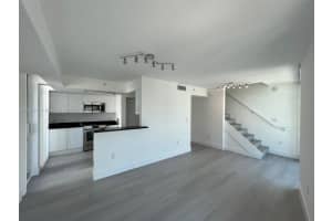 7600 Collins Ave APT 1001, Miami Beach, FL 33141, Sold 02/15/23