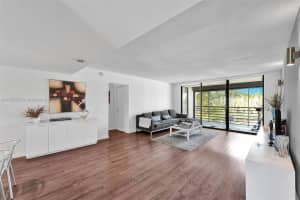 20811 San Simeon Way Apt 203-2, Miami, FL 33179, Sold 03/31/23