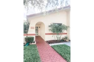 9560 Toledo Ln, Davie, FL 33324, Sold 03/10/23
