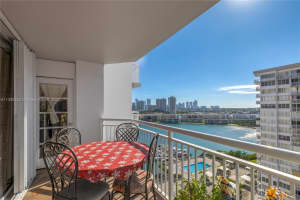 18061 Biscayne Blvd Apt 1601-2, Aventura, FL 33160, Sold 05/05/23