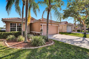 11961 SW 7th St, Pembroke Pines, FL 33025, Sold 11/22/22