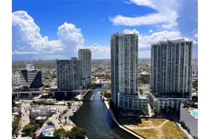 31 SE 5th St APT 3921, Miami, FL 33131, Sold 04/18/23