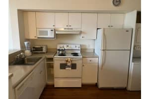 5077 NW 7th St APT 409, Miami, FL 33126, Sold 01/23/23