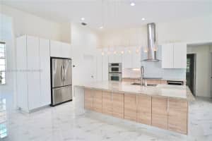 3553 Crystal Ln, Davie, FL 33330, Sold 04/04/23