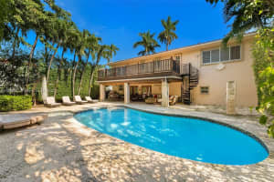 5226 Alton Rd, Miami Beach, FL 33140, Sold 03/16/23