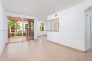 100 Meridian Ave, Miami Beach, FL 33139, Sold 01/06/23