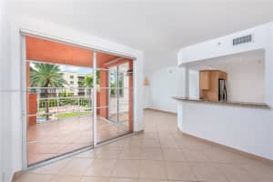 100 Meridian Ave, Miami Beach, FL 33139, Sold 01/06/23
