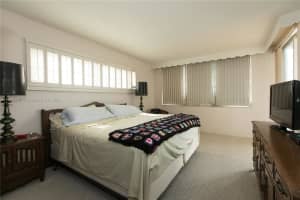 1690 NE 191st St Apt 414-1, Miami, FL 33179, Sold 04/27/23