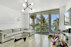 7914 Harbor Island Dr, North Bay Village, FL 33141, Sold 02/28/23