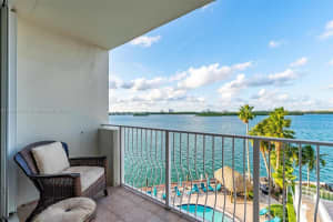 10350 W Bay Harbor Dr #5r, Miami Beach, FL 33154, Sold 01/05/23