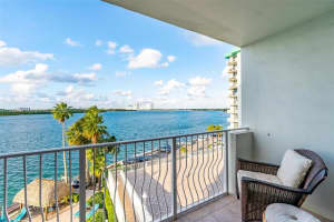 10350 W Bay Harbor Dr #5r, Miami Beach, FL 33154, Sold 01/05/23