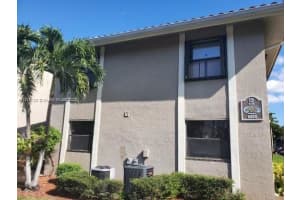 9800 Hammocks Blvd, Miami, FL 33196, Sold 04/20/23