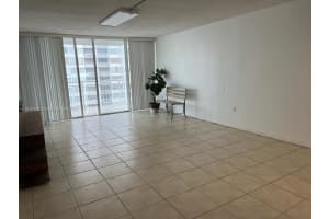 18051 Biscayne Blvd APT 1003, Aventura, FL 33160, Sold 10/13/23