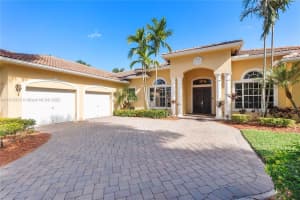 2252 Phoenix Ave, Davie, FL 33324, Sold 01/25/23