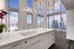 The Ivy, 92 SW 3rd St, Miami, FL 33130, Sold 02/03/23
