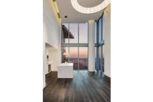 The Ivy, 92 SW 3rd St, Miami, FL 33130, Sold 02/03/23