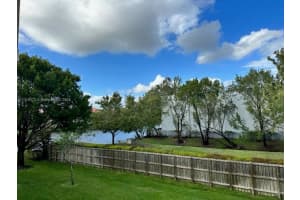 11601 SW 2nd St, Pembroke Pines, FL 33025, Sold 01/13/23