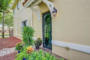 818 W Village Cir, Davie, FL 33325, Sold 01/31/23
