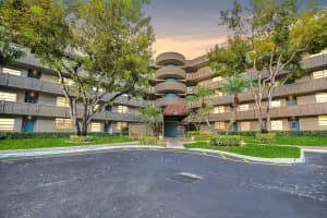 1000 Colony Point Cir APT 512, Pembroke Pines, FL 33026, Sold 02/14/23