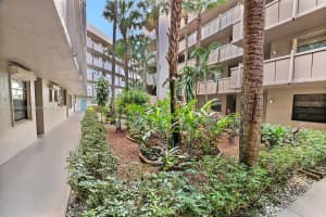 1000 Colony Point Cir APT 512, Pembroke Pines, FL 33026, Sold 02/14/23