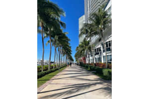 720 Collins Ave APT 402, Miami Beach, FL 33139, Sold 04/06/23