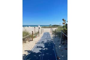 720 Collins Ave APT 402, Miami Beach, FL 33139, Sold 04/06/23