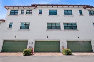 11517 SW 15th Ave, Pembroke Pines, FL 33025, Sold 02/10/23