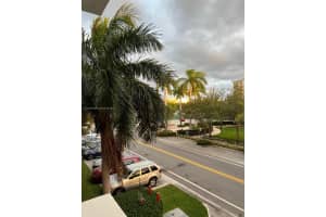 1025 92nd St #401, Bay Harbor Islands, FL 33154, Sold 12/29/22