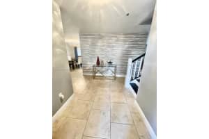 19660 NW 82nd Ct, Hialeah, FL 33015, Sold 02/03/23