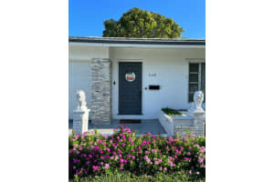 7105 NW 75th St, Tamarac, FL 33321, Sold 02/28/23